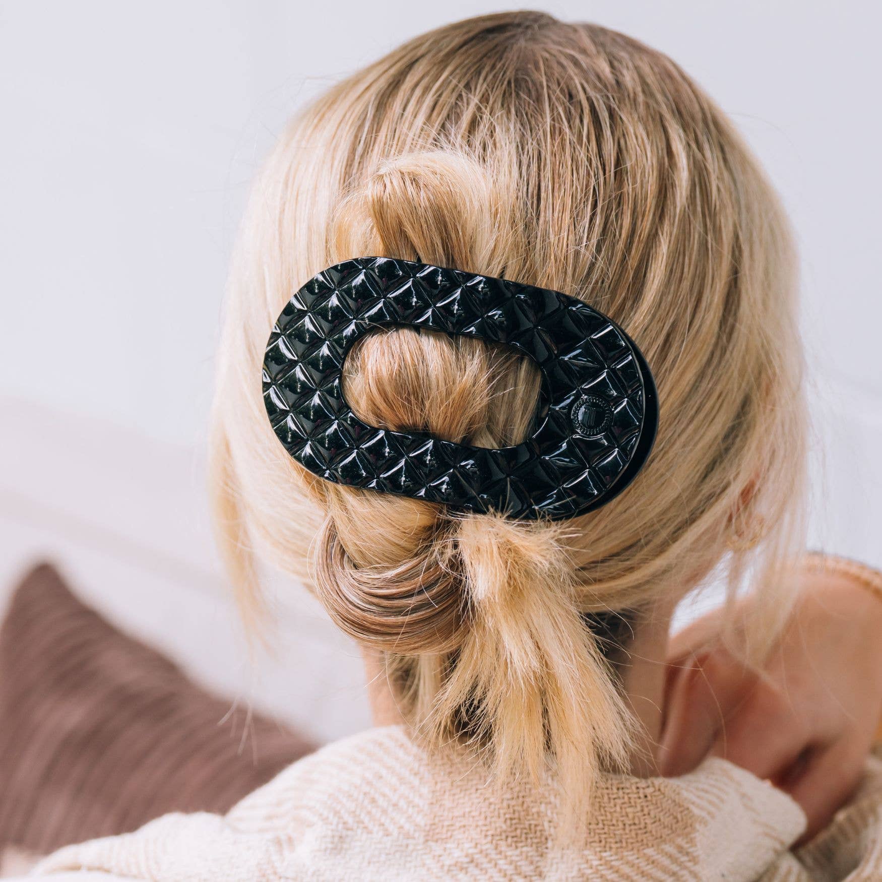 Round Flat Hair Clip- Large